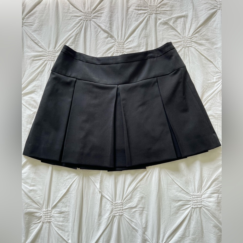 BCBGMaxAzria Elegant Black Pleated Skater Skirt